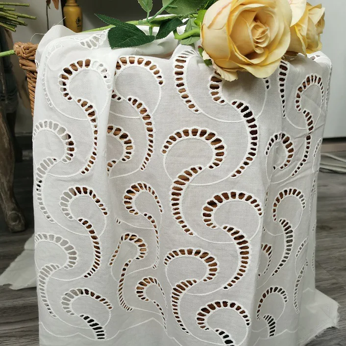 100% cotton embroidered hollow - Sewing Eyelet Fabric 评论和价格