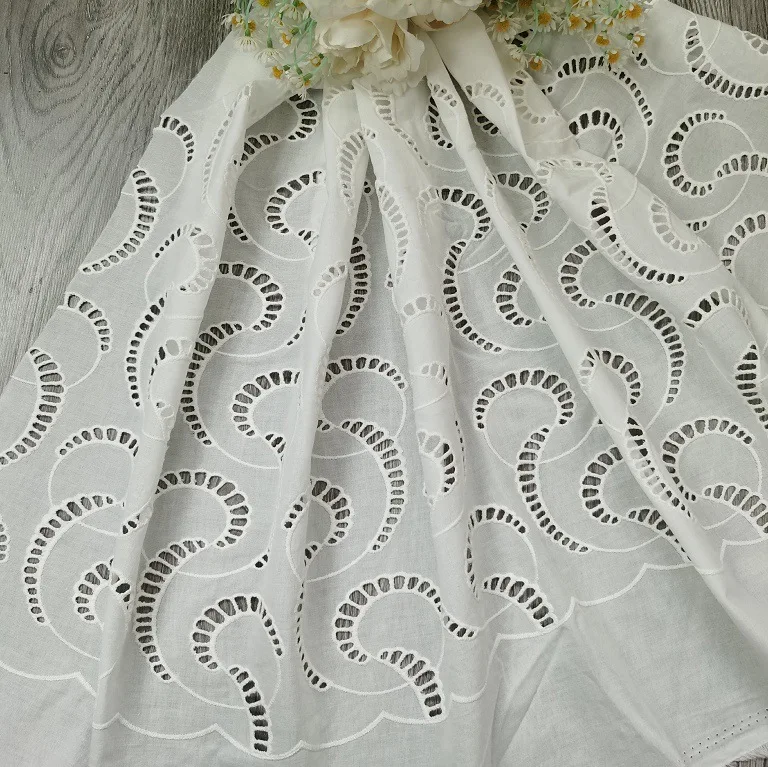 100% cotton embroidered hollow - Sewing Eyelet Fabric 评论和价格
