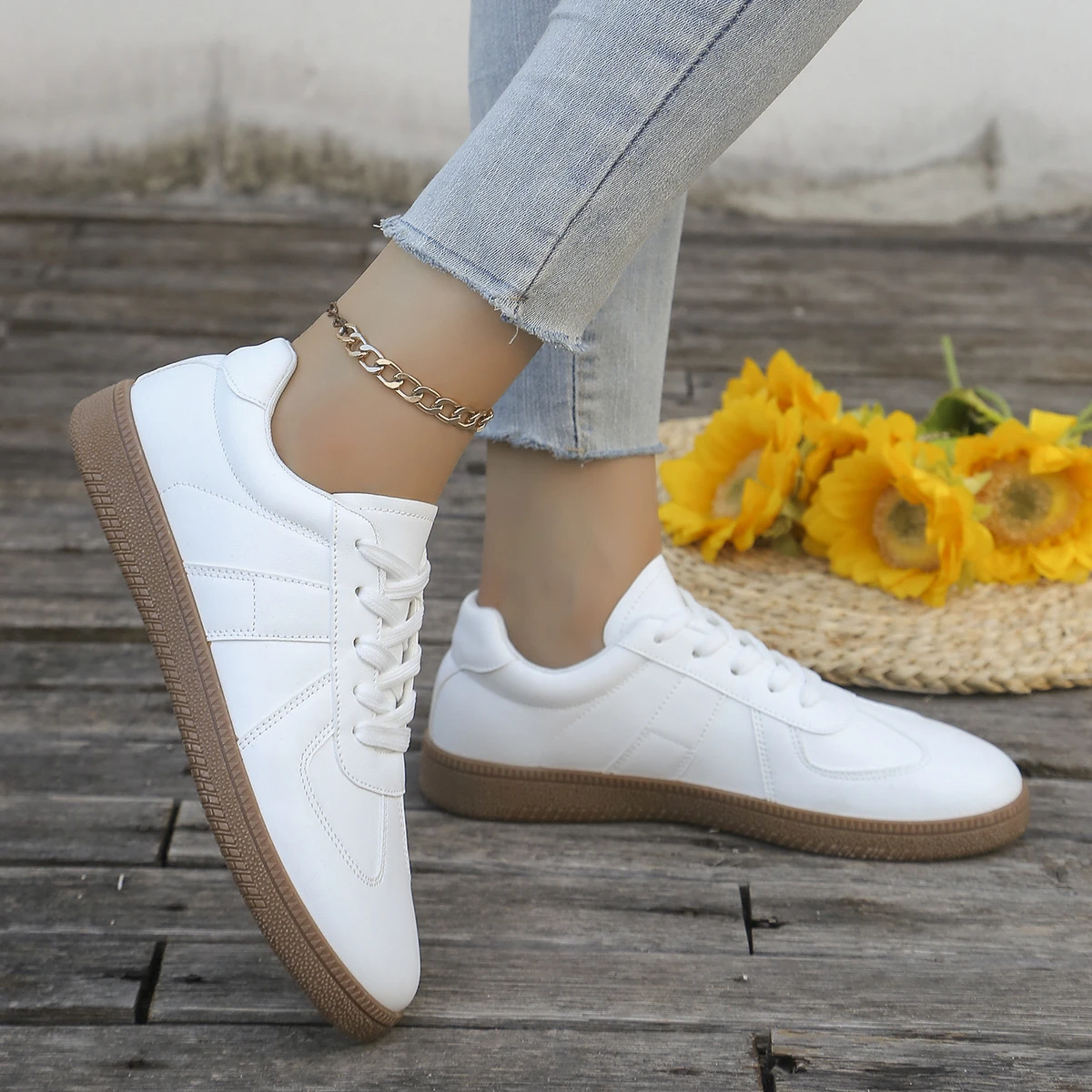 Ladies' casual white sports sh - Sewing Garment 评论和价格