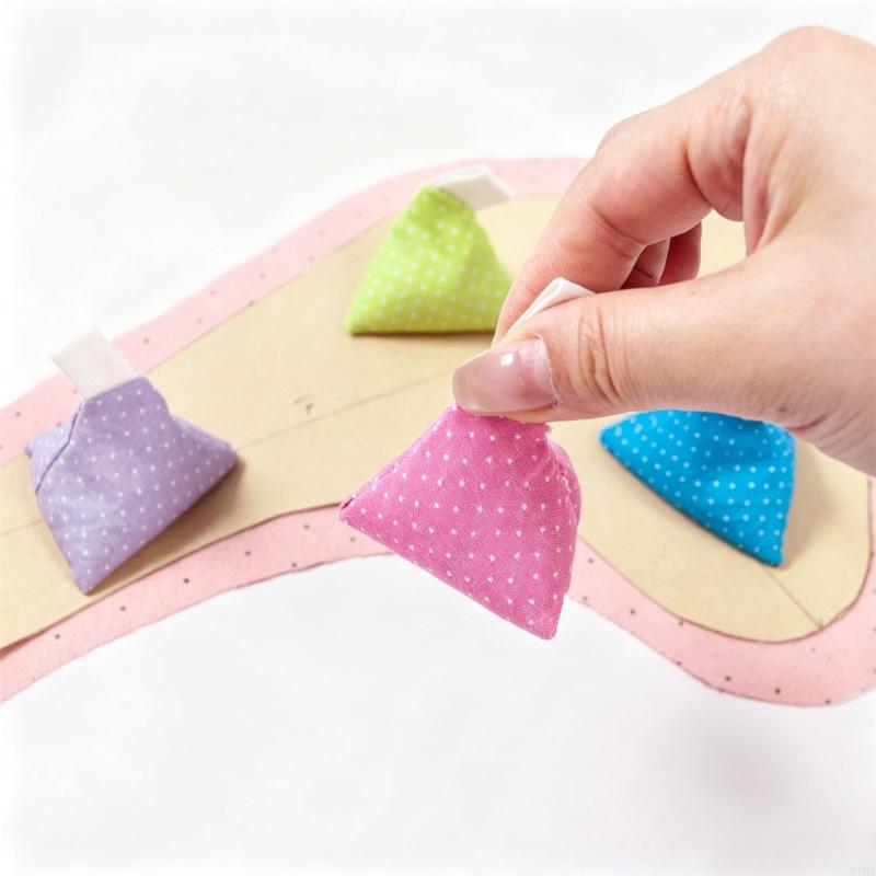 Set Of 4 Triangular Fabric Wei - Fabric Weight Set 评论和价格